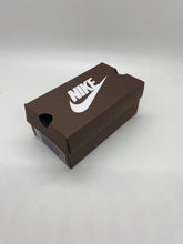 Load image into Gallery viewer, Mini Shoe Box Party Favor