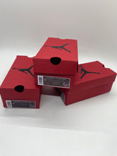 Load image into Gallery viewer, Mini Shoe Box Party Favor
